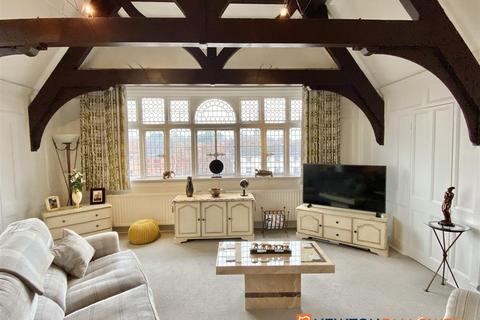 undefined, Beast Market Hill, Newark NG24