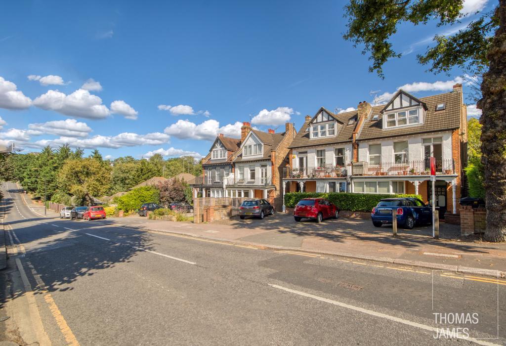 Eversley Park Rd, end of terrace