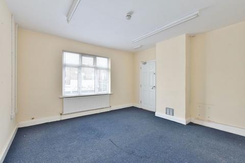 Office to rent, Hitchin Road, Luton LU2