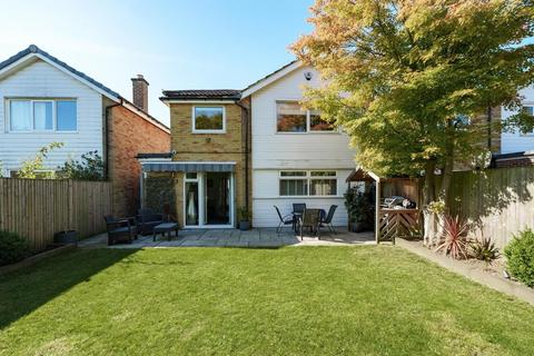 3 bedroom detached house for sale, Plantation Gardens, Leeds LS17