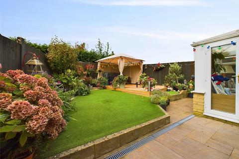 4 bedroom end of terrace house for sale, Gardiner Close, Chalford, Stroud, Gloucestershire, GL6