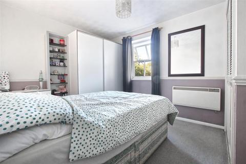 1 bedroom apartment for sale, Lee Close, Stanstead Abbotts, Ware