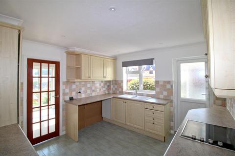 3 bedroom detached bungalow for sale, Morningside Close, Seaford