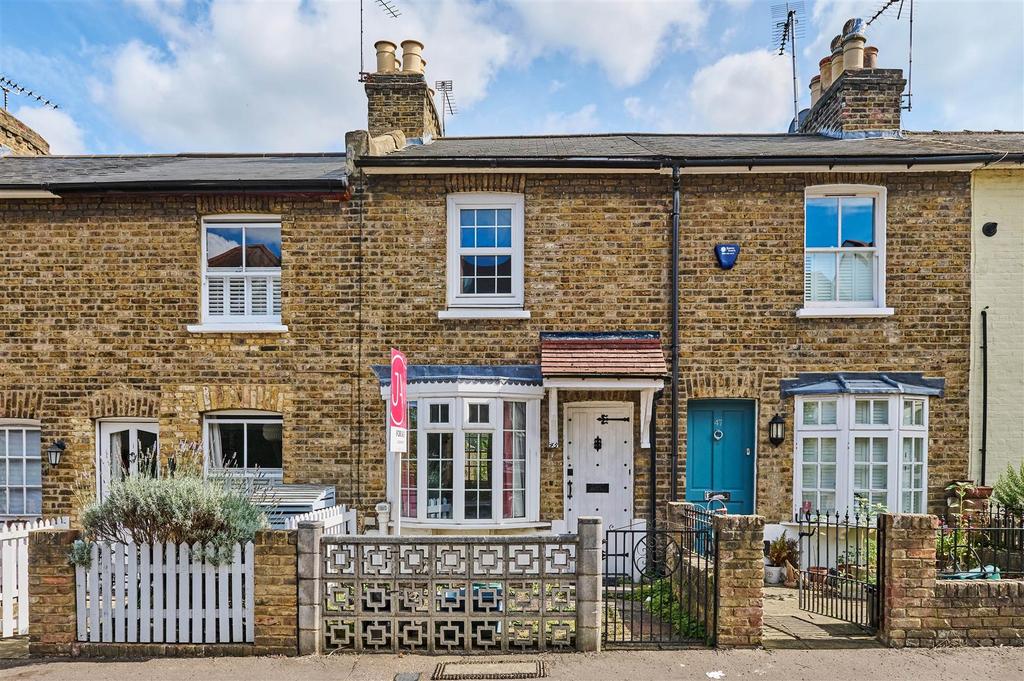 James Anderson - Stanley Rd  London SW14 7 EB  UK 1