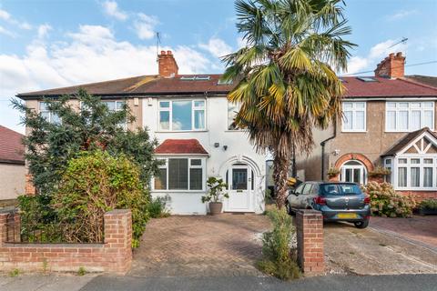 37 The Drive, Morden, SM4 6DH