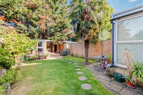 37 The Drive, Morden, SM4 6DH