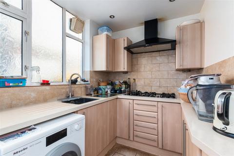 37 The Drive, Morden, SM4 6DH
