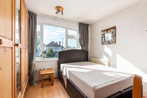 37 The Drive, Morden, SM4 6DH