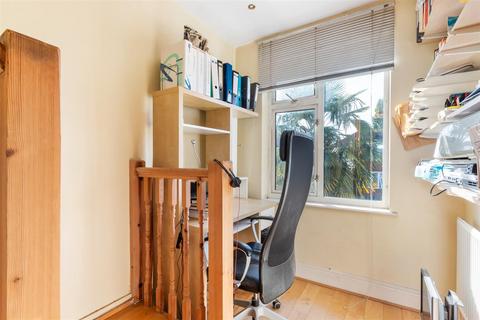 37 The Drive, Morden, SM4 6DH
