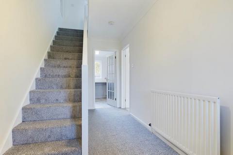 3 bedroom semi-detached house to rent, Sorrell Court, Highcliffe, Christchurch