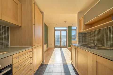 1 bedroom flat to rent, 215 Sand Aire House, Kendal