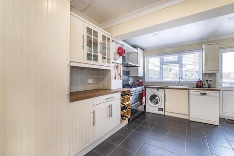 67 Horton Hill, Epsom, KT19 8SY