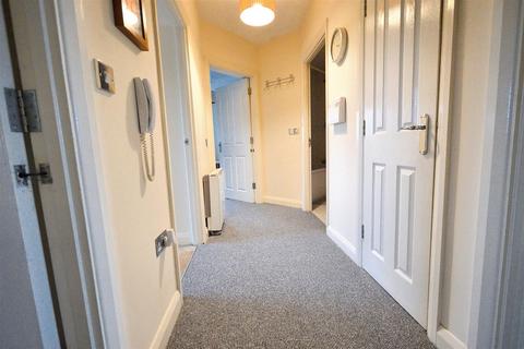 2 bedroom flat to rent, Henry Bird Way, Southbridge, NN4