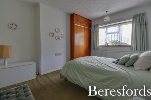82 Rayleigh Road, Hutton, Brentwood, CM13 1BH