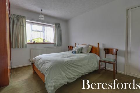 82 Rayleigh Road, Hutton, Brentwood, CM13 1BH