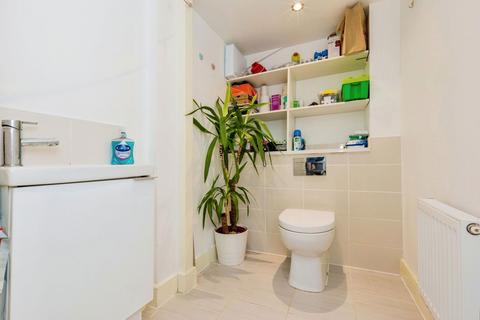 22 Garforth Avenue, Manchester, M4 6JS
