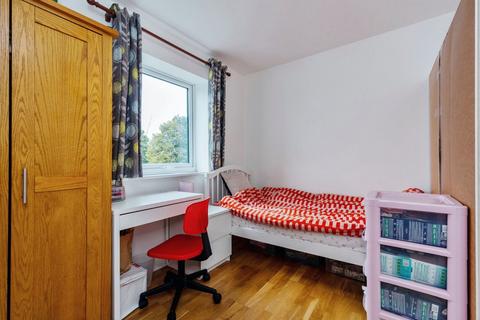 22 Garforth Avenue, Manchester, M4 6JS