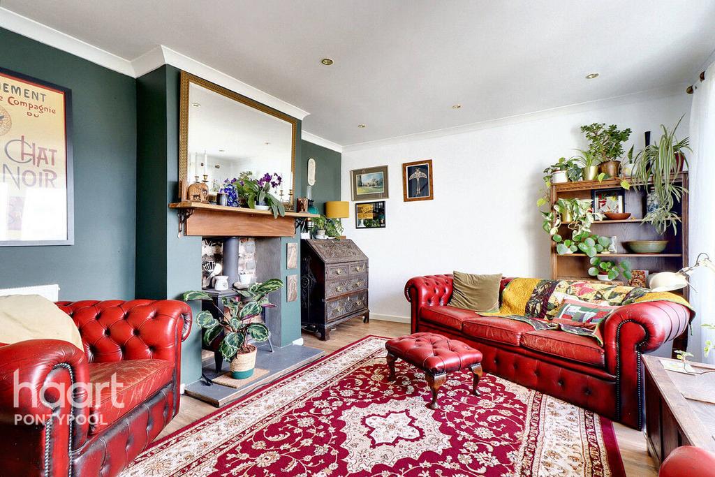 Llanfoist Crescent, Pontypool 3 bed terraced house for sale £165,000