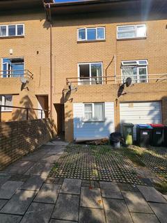 1 bedroom property to rent, A Room in Bossiney Place, Fishermead, Milton Keynes