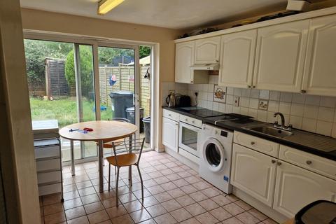 1 bedroom property to rent, A Room in Bossiney Place, Fishermead, Milton Keynes