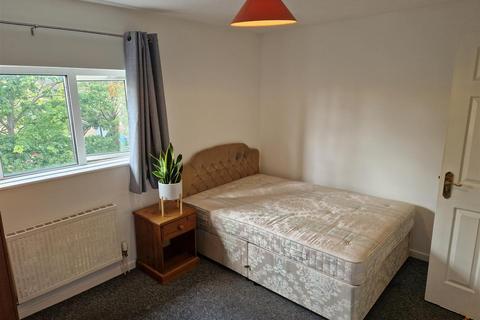 1 bedroom property to rent, A Room in Bossiney Place, Fishermead, Milton Keynes