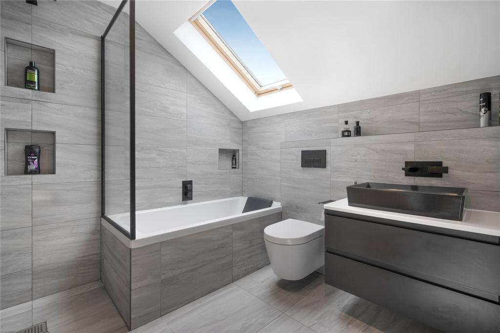 En Suite Bathroom