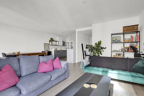 3 bedroom flat for sale, Willowbrook House, Coster Avenue, London, Greater London, N4