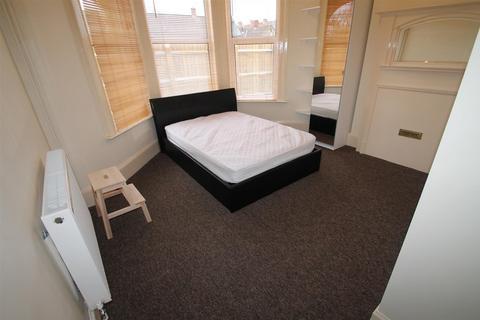 1 bedroom in a house share to rent, BPC00526 Church View, Hanham Road, Kingswood, Bristol