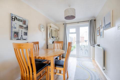 3 Celandine Close, Lowestoft, NR33 8EU