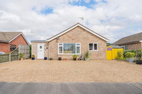 3 bedroom detached bungalow for sale, Waveney Road, Ditchingham