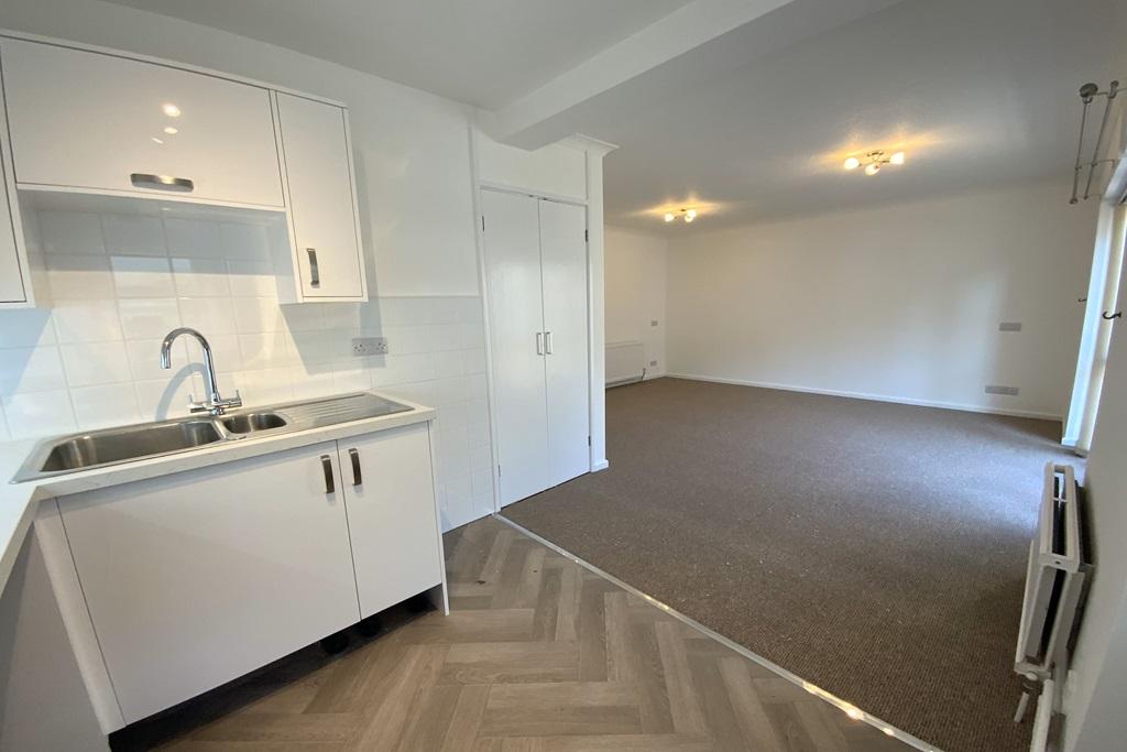 Kitchen/ Living area