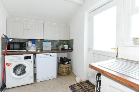 39 Gloucester Road, Trowbridge, BA14 0AB