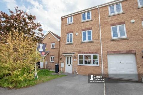 4 bedroom townhouse to rent, Longfield Avenue, Bilborough, Nottingham, NG8