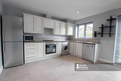 4 bedroom townhouse to rent, Longfield Avenue, Bilborough, Nottingham, NG8