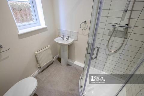 4 bedroom townhouse to rent, Longfield Avenue, Bilborough, Nottingham, NG8