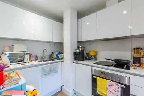 2 bedroom flat for sale, Tower Hamlets E14, Tower Hamlets, London, E14