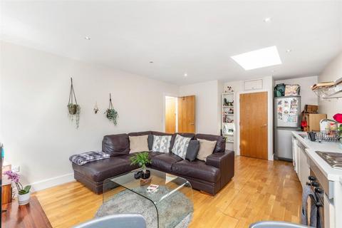 1 bedroom flat for sale, Upper Richmond Road West, East Sheen, SW14