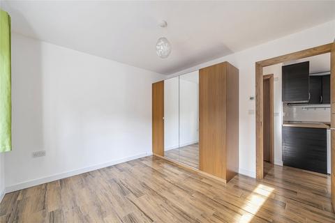 1 bedroom maisonette for sale, Portsmouth Road, Ripley, Surrey, GU23