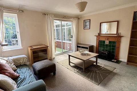 2 bedroom mews to rent, Old Warwick Road, Solihull B94