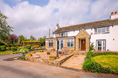 3 bedroom semi-detached house for sale, Highfield Crescent, Meltham, Holmfirth, West Yorkshire, HD9