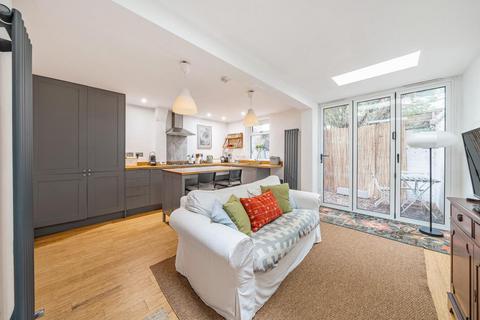 1 bedroom flat for sale, Southolm Street, Battersea