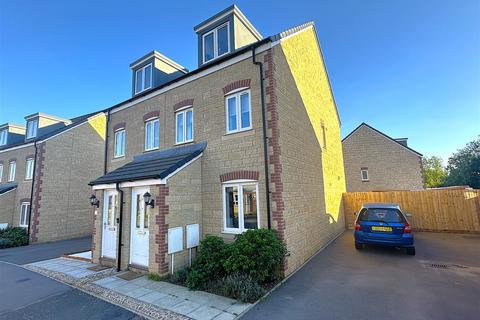 3 bedroom semi-detached house for sale, Gainey Gardens, Chippenham