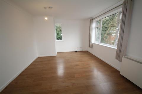 3 bedroom apartment to rent, Grange Road, Harrow HA2 0LW