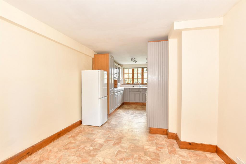 Kitchen/ Dining Room