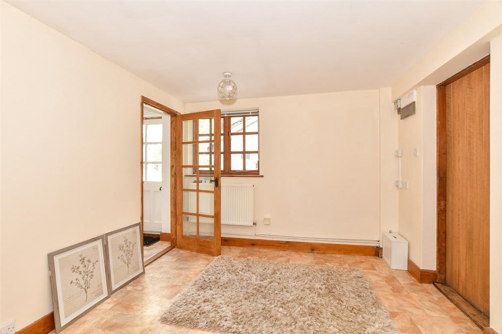 Kitchen/ Dining Room