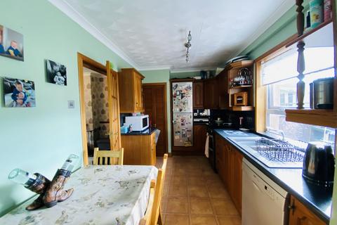 9 Douglas Crescent, Gelston, Castle Douglas, DG7 1SJ