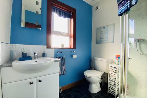 9 Douglas Crescent, Gelston, Castle Douglas, DG7 1SJ