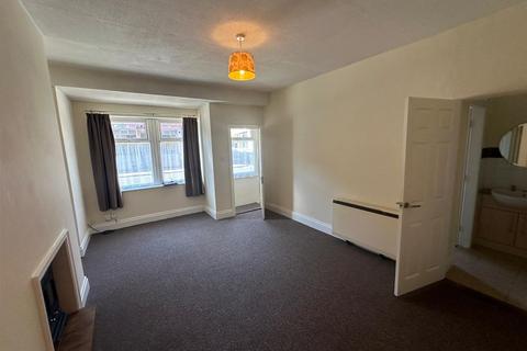 1 bedroom apartment to rent, Kirkgate, Silsden,