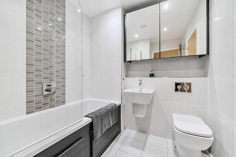 31 Wilkes Close, London, NW7 1FP