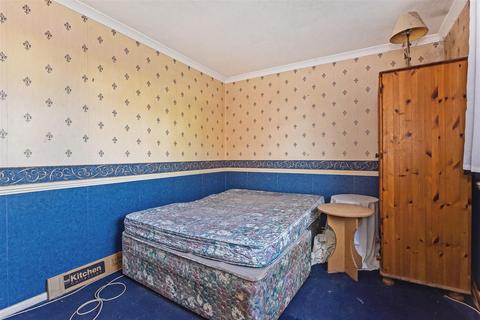 3, Pearl Houses Andover Road, Ludgershall, Andover, SP11 9ND